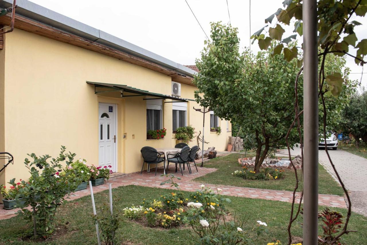 Apartman Peric Ðakovo Zewnętrze zdjęcie