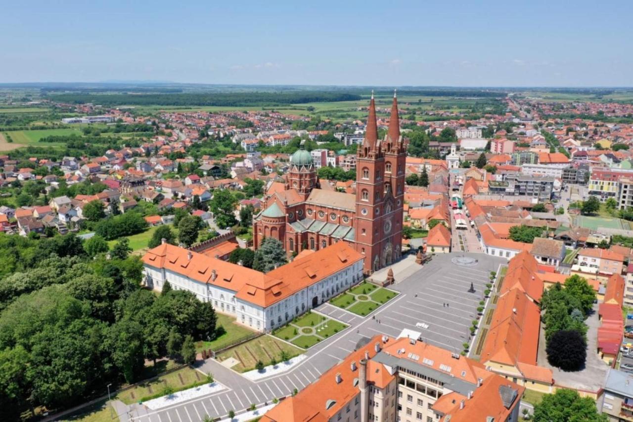 Apartman Peric Ðakovo Zewnętrze zdjęcie